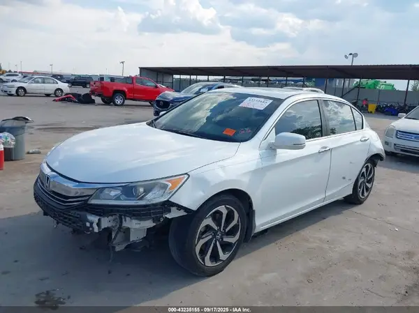 1HGCR2F74HA130373 2017 HONDA ACCORD - Image 2