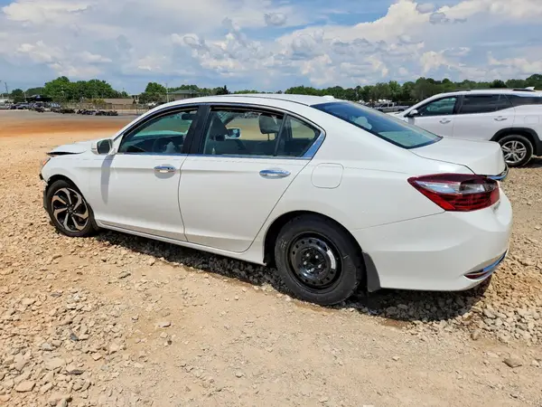 1HGCR2F74HA151658 2017 HONDA ACCORD - Image 2