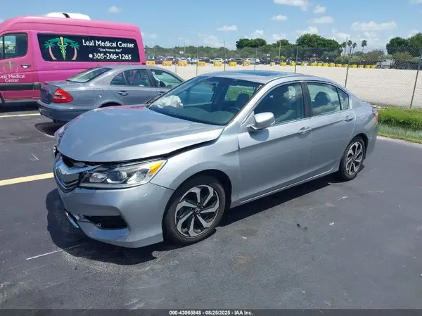 1HGCR2F74HA244616 2017 HONDA ACCORD - Image 2