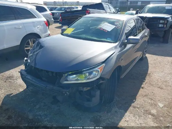 1HGCR2F74HA291919 2017 HONDA ACCORD - Image 2