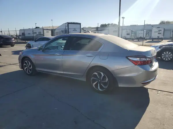 1HGCR2F75HA004913 2017 HONDA ACCORD - Image 2
