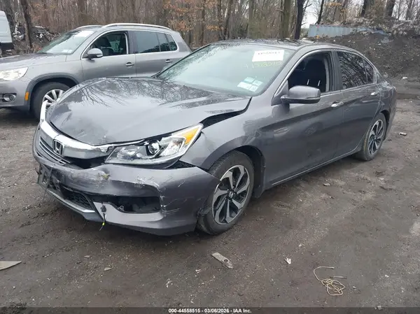 1HGCR2F75HA026023 2017 HONDA ACCORD - Image 2