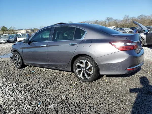 1HGCR2F75HA032078 2017 HONDA ACCORD - Image 2