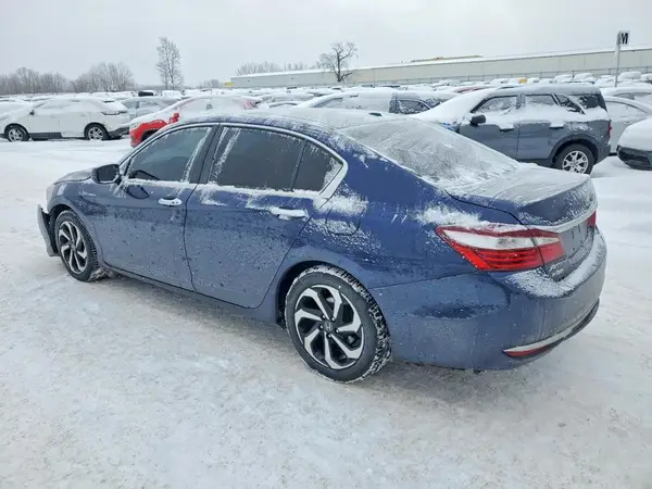 1HGCR2F75HA055618 2017 HONDA ACCORD - Image 2