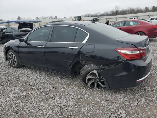 1HGCR2F75HA113744 2017 HONDA ACCORD - Image 2