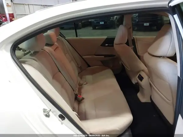 1HGCR2F75HA151703 2017 HONDA ACCORD - Image 8