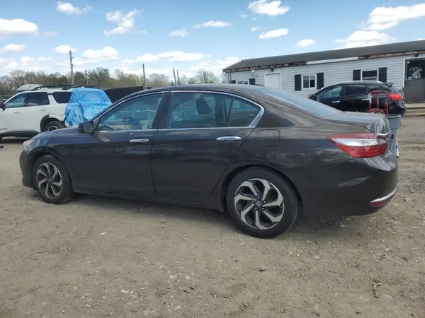 1HGCR2F75HA182062 2017 HONDA ACCORD - Image 2