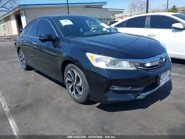 1HGCR2F75HA226609 2017 HONDA ACCORD - Image 1