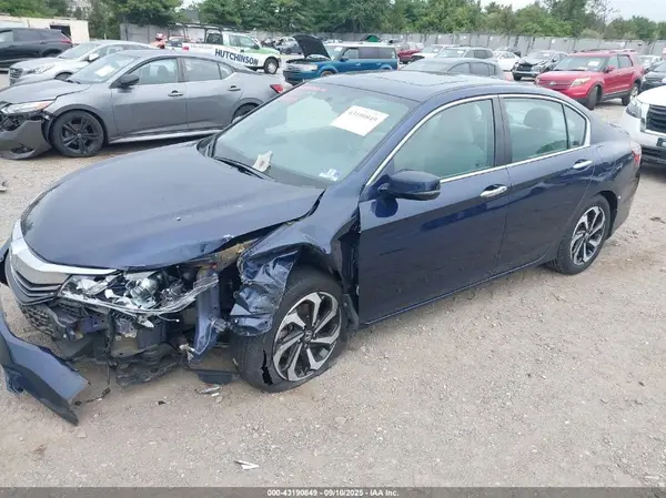 1HGCR2F75HA253163 2017 HONDA ACCORD - Image 2