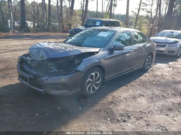 1HGCR2F75HA303821 2017 HONDA ACCORD - Image 2