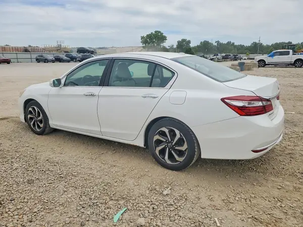 1HGCR2F76GA030015 2016 HONDA ACCORD - Image 2
