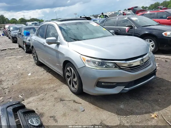 1HGCR2F76HA033997 2017 HONDA ACCORD - Image 1