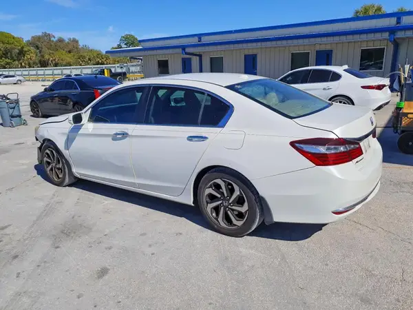 1HGCR2F76HA118080 2017 HONDA ACCORD - Image 2