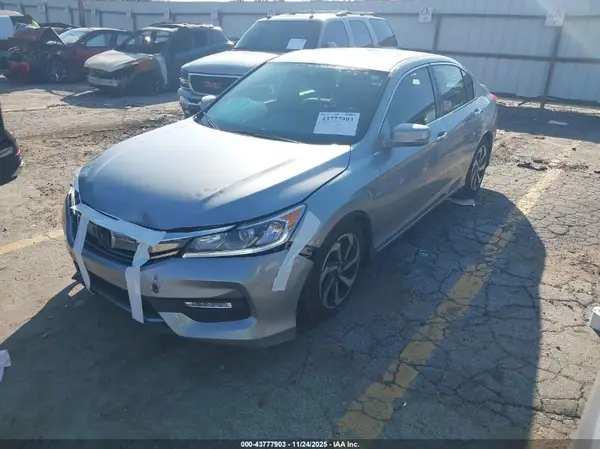 1HGCR2F76HA155405 2017 HONDA ACCORD - Image 2