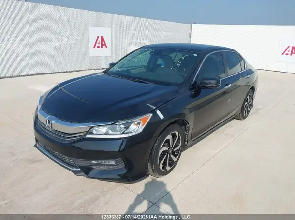 1HGCR2F76HA802627 2017 HONDA ACCORD - Image 2