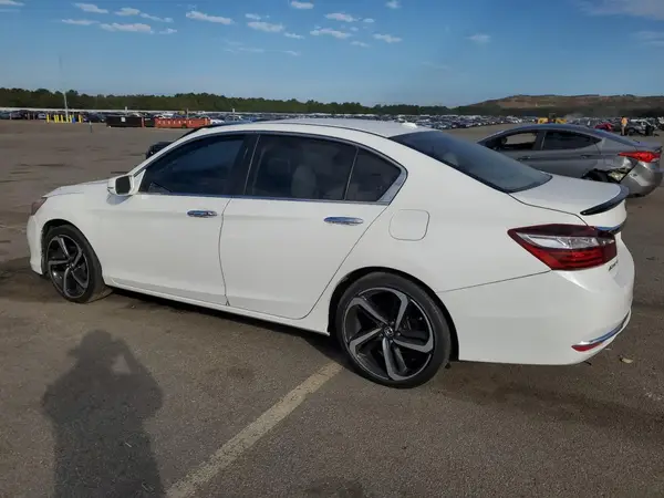 1HGCR2F77GA024935 2016 HONDA ACCORD - Image 2