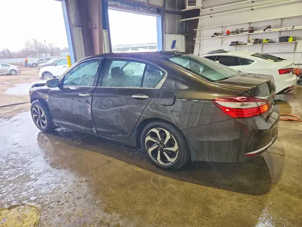 1HGCR2F77GA045929 2016 HONDA ACCORD - Image 2