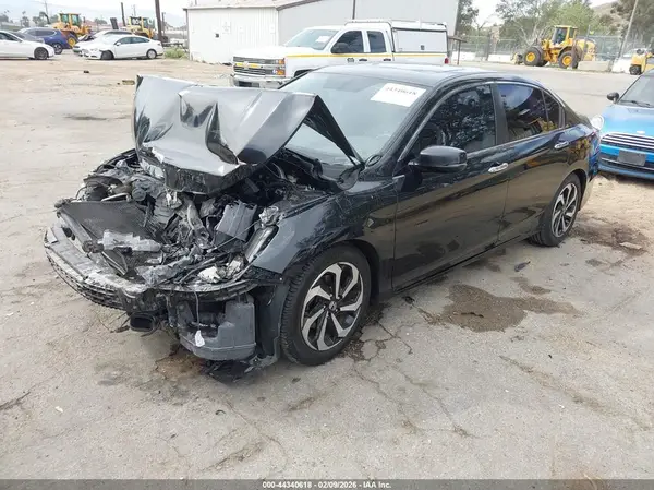 1HGCR2F77GA078803 2016 HONDA ACCORD - Image 2