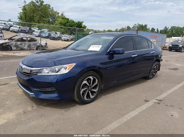 1HGCR2F77HA013404 2017 HONDA ACCORD - Image 2