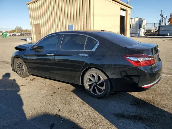 1HGCR2F77HA033846 2017 HONDA ACCORD - Image 2