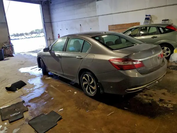 1HGCR2F77HA051490 2017 HONDA ACCORD - Image 2