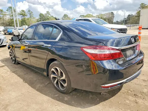 1HGCR2F77HA071674 2017 HONDA ACCORD - Image 2