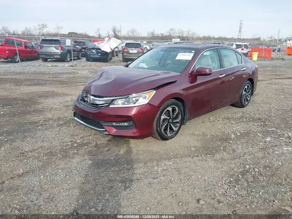 1HGCR2F77HA129749 2017 HONDA ACCORD - Image 2