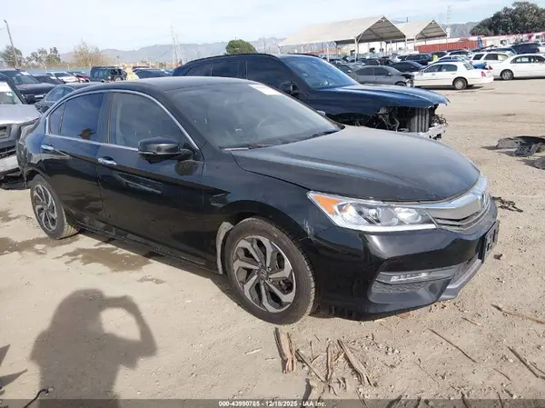 1HGCR2F77HA183939 2017 HONDA ACCORD - Image 1