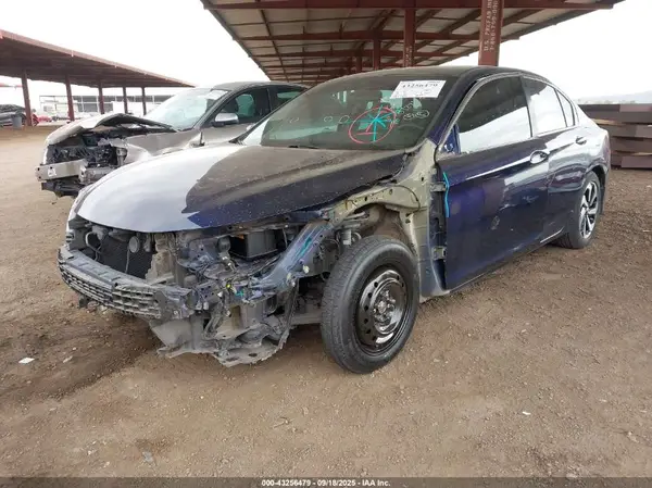 1HGCR2F77HA187036 2017 HONDA ACCORD - Image 2
