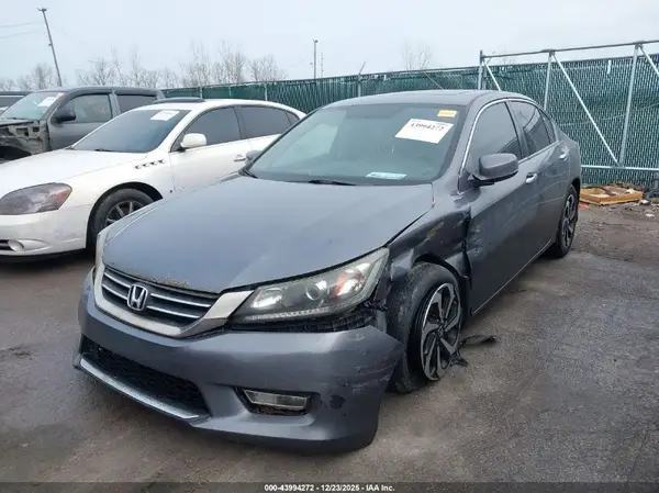1HGCR2F77HA205275 2017 HONDA ACCORD - Image 2