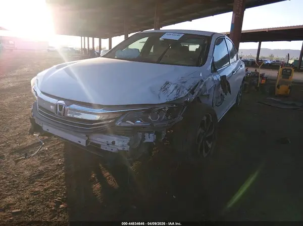 1HGCR2F78GA147756 2016 HONDA ACCORD - Image 2