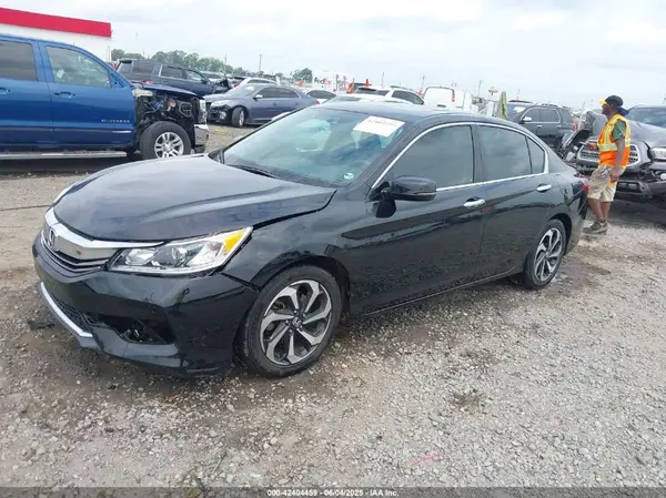 1HGCR2F78HA023231 2017 HONDA ACCORD - Image 2