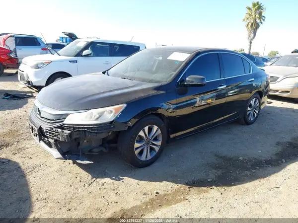 1HGCR2F78HA090329 2017 HONDA ACCORD - Image 2