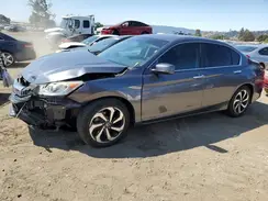 1HGCR2F78HA105668 2017 HONDA ACCORD