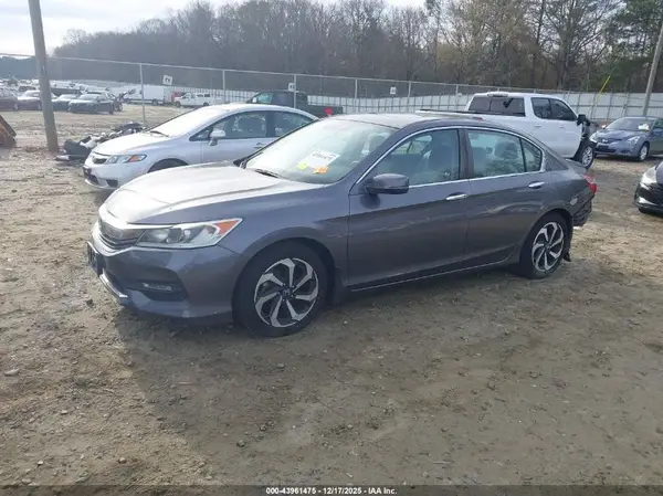 1HGCR2F78HA140307 2017 HONDA ACCORD - Image 2
