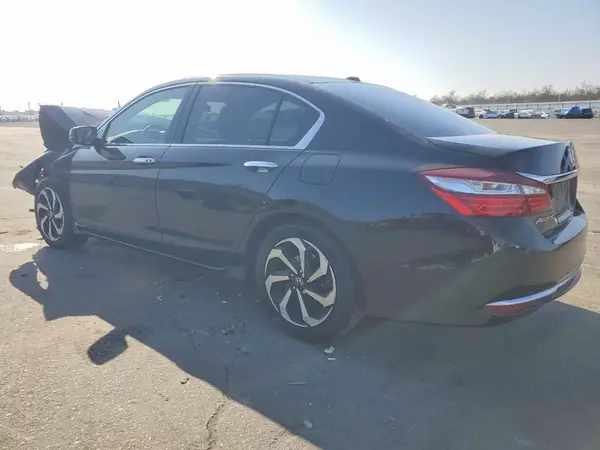 1HGCR2F78HA152196 2017 HONDA ACCORD - Image 2