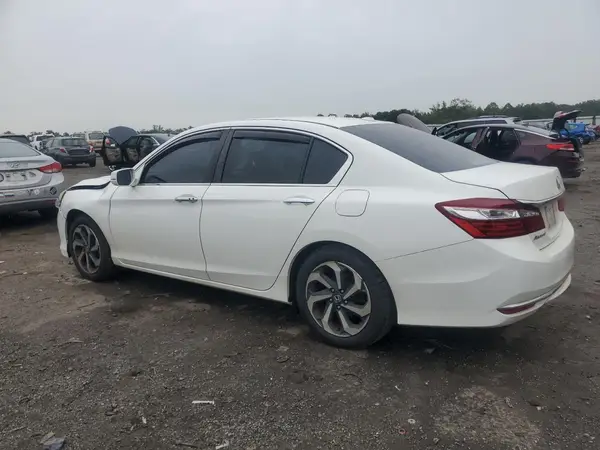 1HGCR2F78HA165823 2017 HONDA ACCORD - Image 2