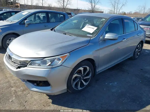 1HGCR2F78HA179608 2017 HONDA ACCORD - Image 2