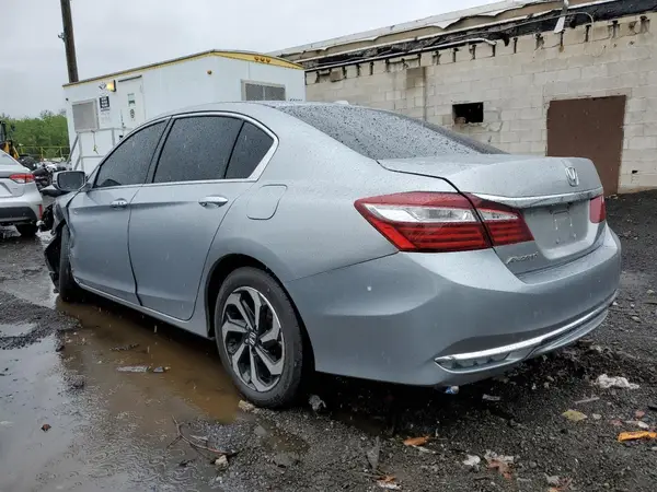 1HGCR2F78HA183772 2017 HONDA ACCORD - Image 2