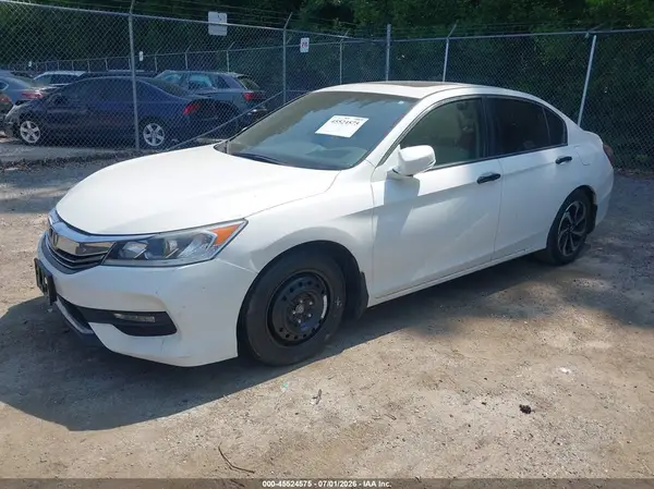1HGCR2F78HA190687 2017 HONDA ACCORD - Image 2