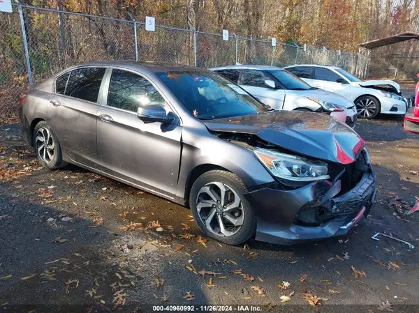 1HGCR2F78HA220156 2017 HONDA ACCORD - Image 1