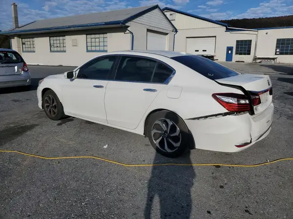 1HGCR2F78HA270152 2017 HONDA ACCORD - Image 2