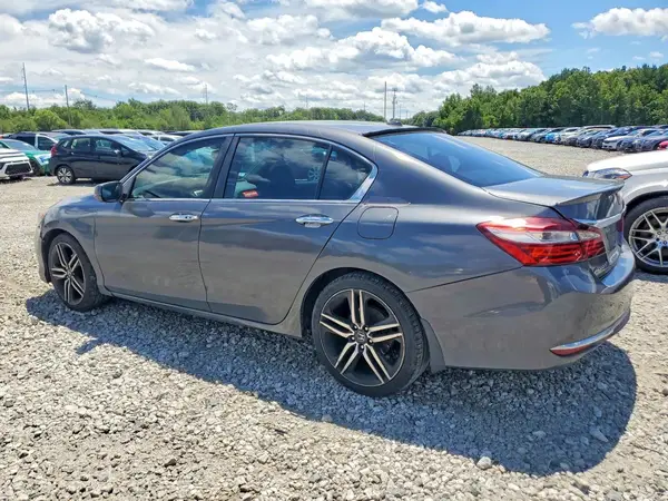 1HGCR2F78HA297979 2017 HONDA ACCORD - Image 2