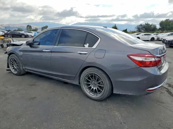 1HGCR2F78HA297982 2017 HONDA ACCORD - Image 2
