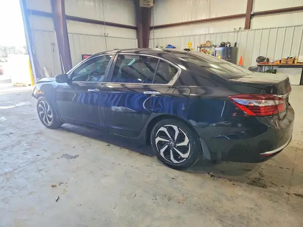 1HGCR2F79GA090810 2016 HONDA ACCORD - Image 2