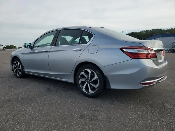 1HGCR2F79HA045898 2017 HONDA ACCORD - Image 2