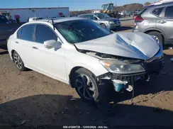 1HGCR2F79HA072776 2017 HONDA ACCORD