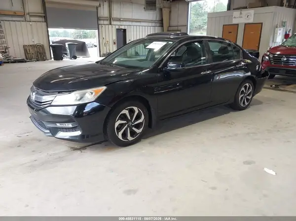 1HGCR2F79HA104268 2017 HONDA ACCORD - Image 2