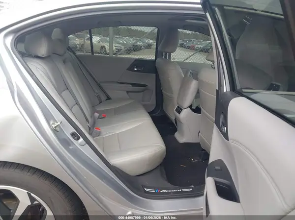 1HGCR2F79HA132779 2017 HONDA ACCORD - Image 8