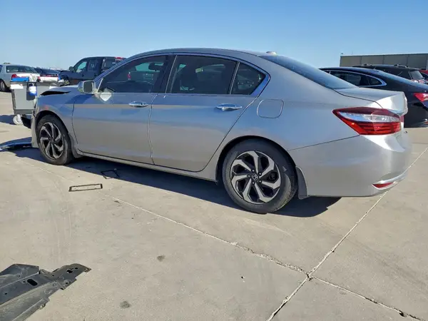 1HGCR2F79HA151638 2017 HONDA ACCORD - Image 2